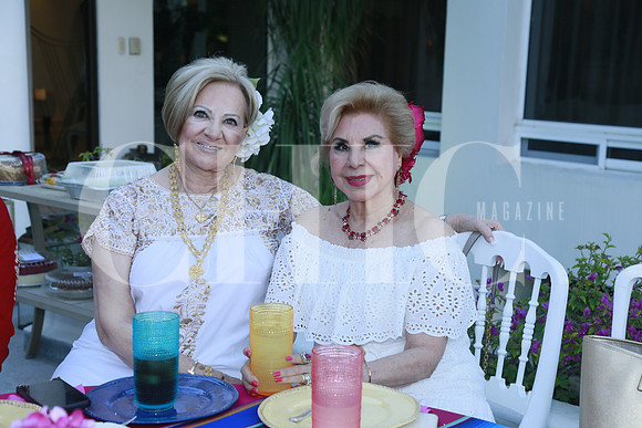 Silvia De la Garza y Marianela Leal