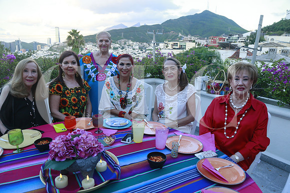 Yolanda De la Garza, Marisela Guzman, Rosy Cabrera, Patty García, Carmen Herrera y Graciela de Tancredi (2)