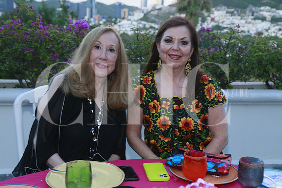 Yolanda De la Garza, Marisela Guzman