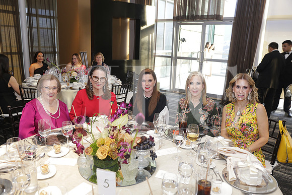 Adela Silva, Elvira Lozano, Marlene Rodríguez, Lourdes Gonzalez y Graciela Tancredi 1