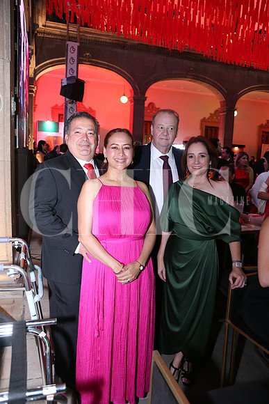 Abrham Lozano, Gloria Morales, Luis David Ortiz y Maricarmen Martínez 0