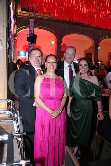 Abrham Lozano, Gloria Morales, Luis David Ortiz y Maricarmen Martínez 1