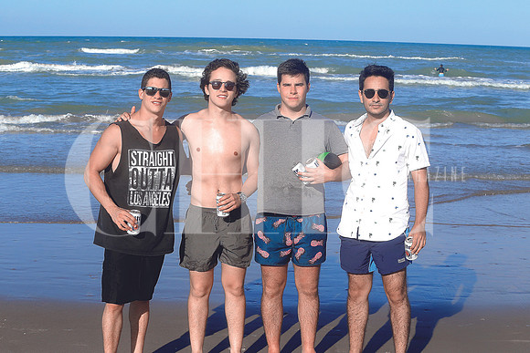 JOSÉ LUIS ANDONIE, MARCELO DURÁN, ANDRÉS SADA Y BETO SALÁN