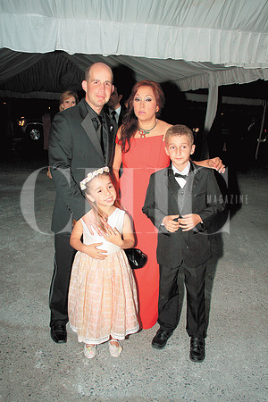 Estefan Fernández, Lucy Taha de Fernández, Ariza Fernández y Fiero Fernández