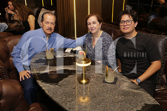 Adrián Martínez, Rosalinda Garza y Adrián Martínez 2