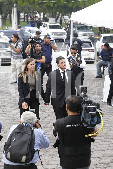 Mariana Rodríguez y Samuel García 8