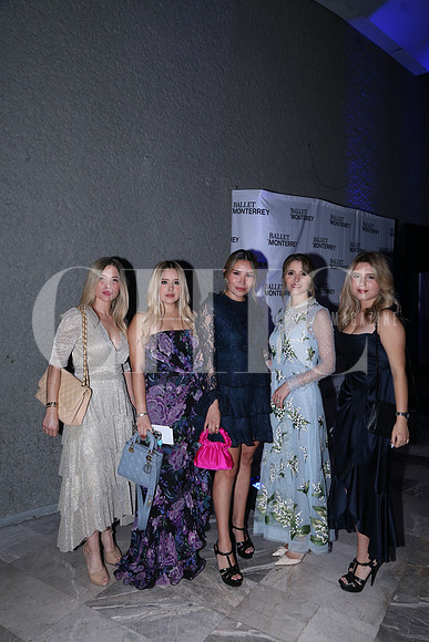 Froyla Alanis, Froyla Martínez, Ale Yllán, Mayte Chauran y Valentina Martínez 0