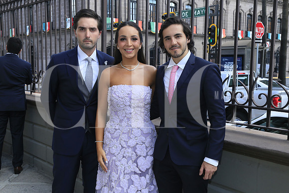 Juan Garza de León, Eugenia Garza De León y José Sassón