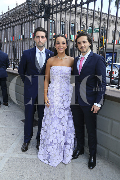 Juan Garza de León, Eugenia Garza De León y José Sassón (3)