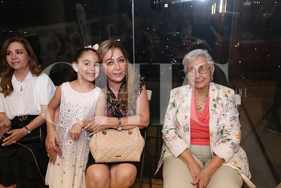 Rebeca Campuzano, Ileana Garza y Laura Hinojosa 0