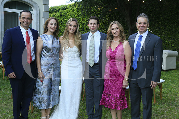 Adrián Estrella, Myriam Blanco de Estrella, Mimi Estrella, Oscar Escalante, Carmén Siller de Escalante y Óscar Escalante