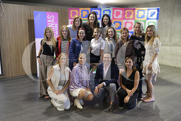 Gaby Espinosa, Orly Marcushamer, Caro Bravo, Majo Pardo, Graciela Maldonado, Rosa Maria Oliver, Monica García, Adriana Zavala, Jackie font, Claudia Mendiola, Fernanda Martinez, Karla Salinas, Gaby Gr