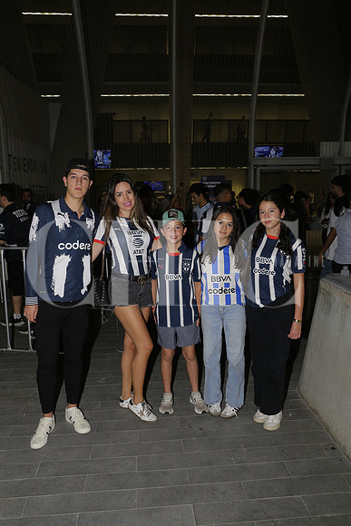 Marcelo Nájera, Alicia Compean, Max Nájera, Alessa Parada y Loretta Najera 3