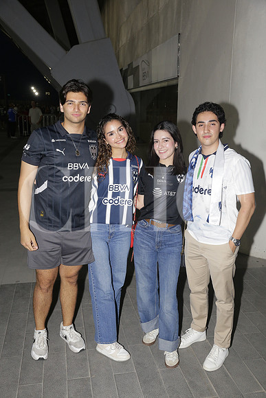 Aaron Martínez, Luciana Estevez, Mariana Luna y Emilio Palomo 2