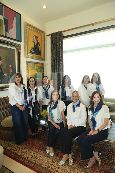 Adriana Cantú, Lourdes Suárez, Sandra González, Ana Roesh, Silvia Barba, Isabel Roenes, Lorena Medellin, Gina Zertuche y Laura Garza (5)