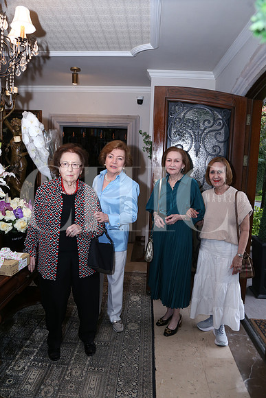 Blanca Rosa González de Zertuhe, Josefina de Doenher, María Garza de Blanco y Beatriz Amores0