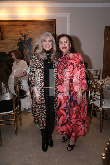 Dora María Maldonado y Martha Morales de Garía0