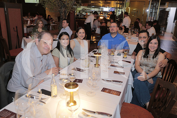 José Rosas, Olga Vazquez, Lourdes Elizondo, Javier Fernandez, Fernando Linares y Janeth Ortega 4