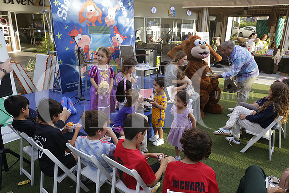 Presentación del libro si supieras tus fortalezas en Avanta Gardens 14