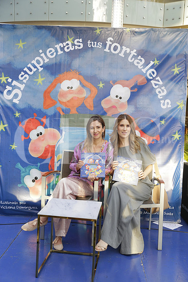 Eugenia Cantú Muguerza y Luly Gracia 10