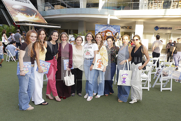 Ale Romo, Gaby Garza, Valeria Guerra, Vanessa Villarreal, Susana Muguerza, Marisa Rubio, Zandra Garza, Marisa Rubio, Martha Barragan, Karla Ayala y Paulina Padilla 2