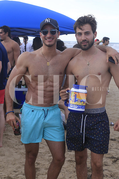 NICOLÁS OLIVARES Y MAURICIO ANDONIE