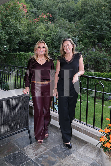 Patricia Rodríguez de Coronado y Alejandra Caso0