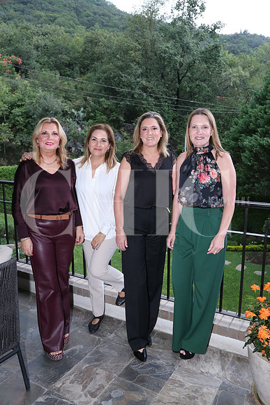 Patricia Rodríguez de Coronado, Claudia Galván, Alejandra Caso y Maruca Treviño1