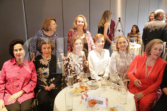 Josefina Mendoza, Maru Maizterrena, Margara Martinez, Lilia Perez Madero, Elsa Fuentes, Margarita Ortiz, Elsa Bortoni, Rosa Maria Martinez y Alicia Boesch 1