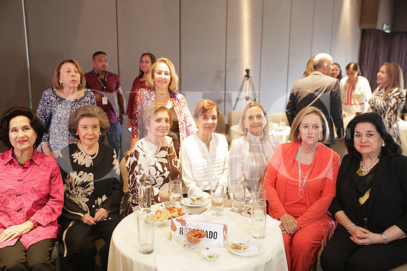Josefina Mendoza, Maru Maizterrena, Margara Martinez, Lilia Perez Madero, Elsa Fuentes, Margarita Ortiz, Elsa Bortoni, Rosa Maria Martinez y Alicia Boesch 6