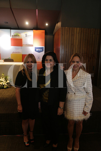 Lily Ayala, Alicia Boesch y Cristina Perez 1