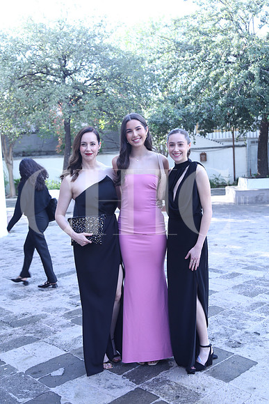 Andrea Melo, Aracely de Melo y Regina Melo0