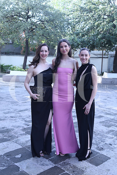 Andrea Melo, Aracely de Melo y Regina Melo1