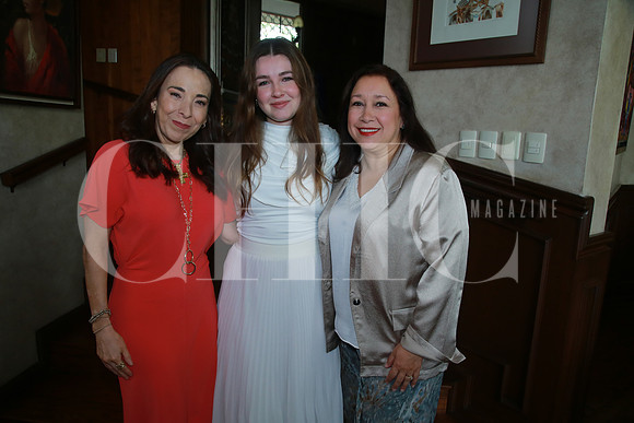 (mamá del novio) Verónica Lozano de Elizondo, Crista Fernández y Lucy Taha de Fernández