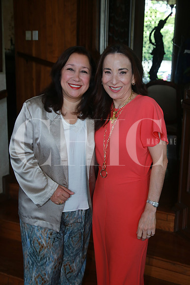 Lucy Taha de Fernández y Verónica Lozano de Elizondo