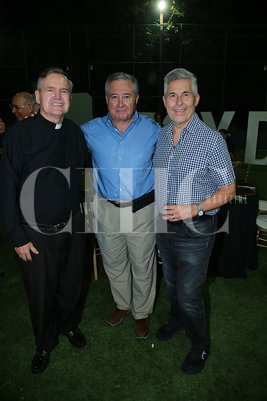 Padre Patrick, Chito Longoria y René Garza (3)
