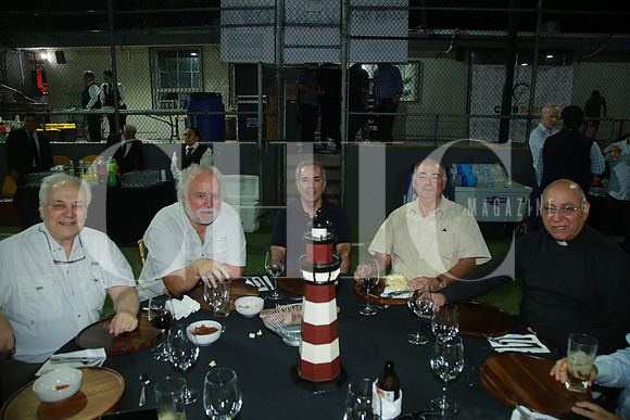 Ricardo Kein , Mel Sada, Guillemro Díaz, Javier Maldonado y Oscar Nader