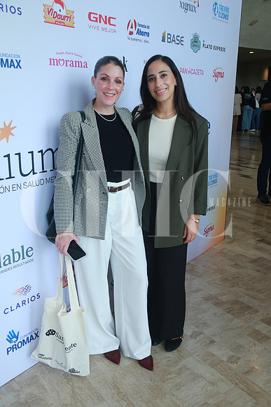 Ale Treviño y Sofi Treviño (3)