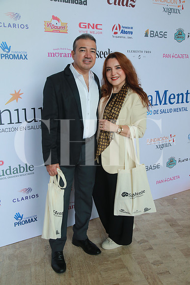 Héctor Félix y Patricia Loredo