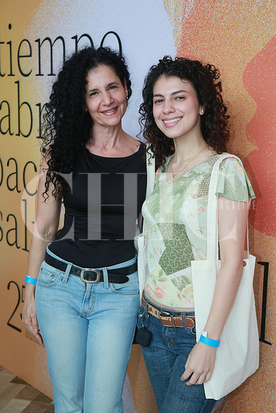 Leticia Morale sy Daniela Figueroa