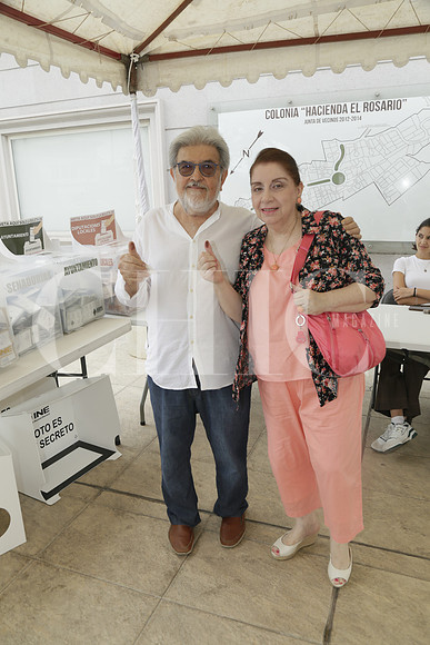 Jorge Gallegos y Rosario Guajardo de Gallegos (3)