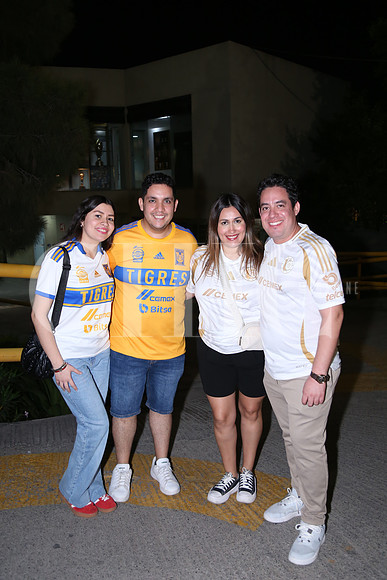 Priscila Gutiérrez, Mauricio Serna, Ariana Gutiérrez y Carlos Compean
