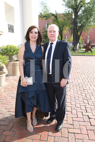 Amparo Serrato de Nader y Sergio Nader (2)