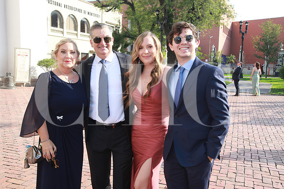 Gabriela Parás de Castillón, Enrique Castillón, Jimena Castillón y Fernando Castillón