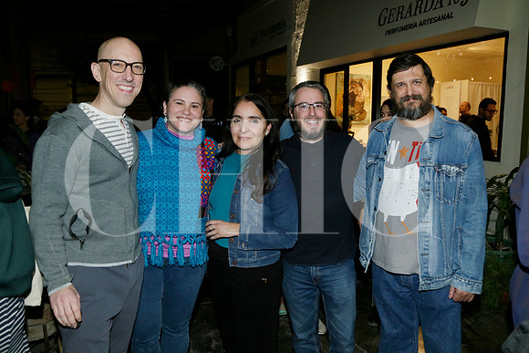 Adrian De la Garza, Patricia Carrington, Nahomi Ximenez, Alánb Estrada, Enrique Martínez y Daniel Martínez