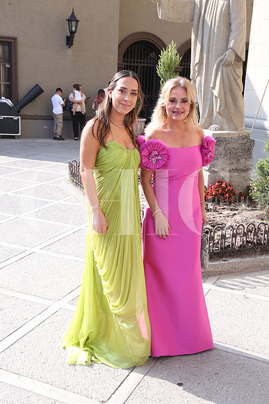 Valeria Elizondo y Gaby Muzquiz de Elizondo 2