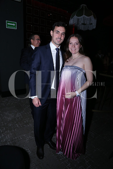 Alejandro Cueva y Mariana González 0