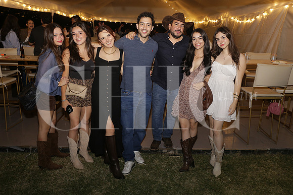 Camila Cabada, Ana Cristina Romero, Mariana de la Garza, Carlos Garza, Bernardo Lopez, Mariana Fernandez y Daniela Sanchez 1