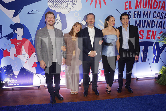 Emilio de la Garza, Alexandra de la Garza, Adrián de la Garza, Gaby Oyervides,18