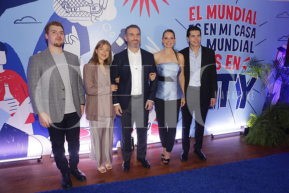 Emilio de la Garza, Alexandra de la Garza, Adrián de la Garza, Gaby Oyervides,5